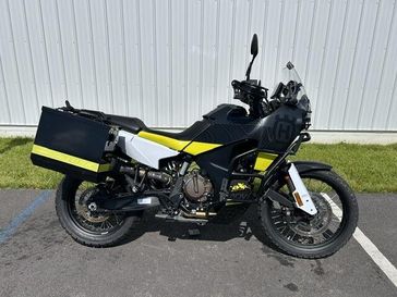 2022 Husqvarna Norden 901 