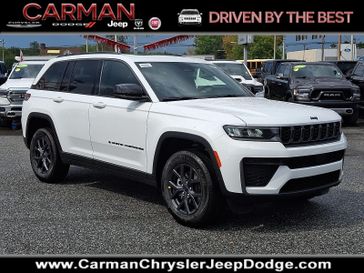 New 2027 Jeep Grand Cherokee Laredo Altitude 4x4