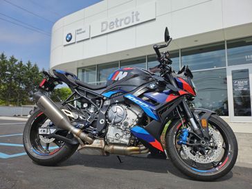 2024 BMW M 1000 R