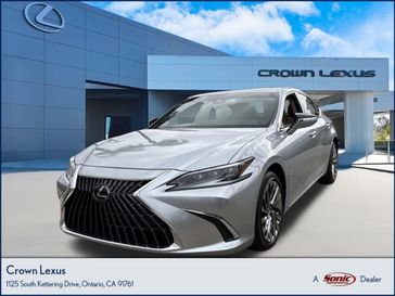 2025 Lexus ES 300h Luxury