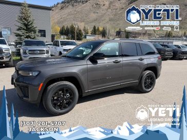 New 2026 Jeep Grand Cherokee Laredo Altitude 4x4