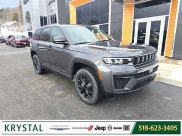 New 2026 Jeep Grand Cherokee Laredo Altitude 4x4