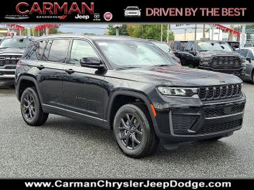 New 2027 Jeep Grand Cherokee Laredo Altitude 4x4