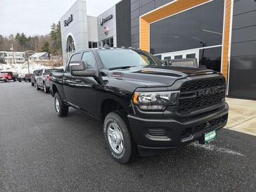 2024 RAM 2500 Tradesman Crew Cab 4x4 6'4' Box