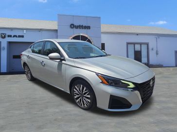 Used 2023 Nissan Altima 2.5 SV