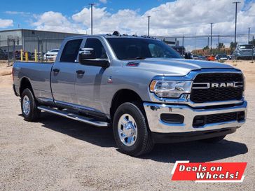 2024 RAM 2500 Tradesman Crew Cab 4x4 8' Box