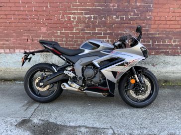 2026 Triumph DAYTONA 660