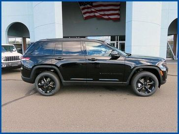 New 2025 Jeep Grand Cherokee Limited