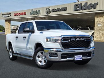 2025 RAM 1500 Lone Star Crew Cab 4x4 5'7' Box