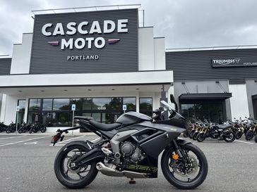 2025 Triumph Daytona 660 - SATIN GRANITE - SATIN JET BLACK 