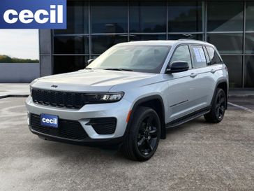 New 2026 Jeep Grand Cherokee Laredo Altitude 4x2