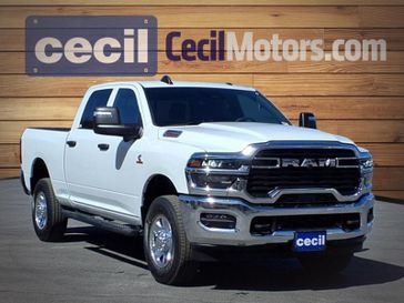 2025 RAM 2500 Tradesman Crew Cab 4x4 6'4' Box