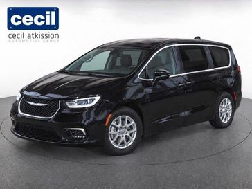 Used 2024 Chrysler Pacifica Touring L