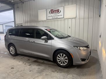 Used 2018 Chrysler Pacifica Touring L