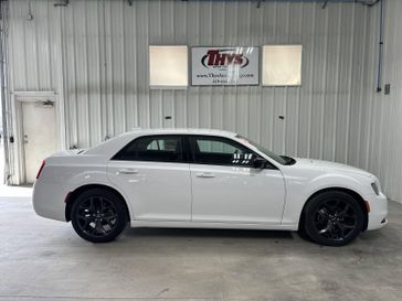 2023 Chrysler 300 Touring