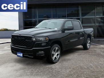 New 2026 RAM 1500 Express Crew Cab 4x2 5'7' Box