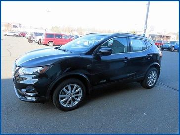 Used 2022 Nissan Rogue Sport SV