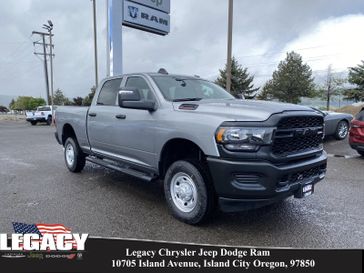 2024 RAM 2500 Tradesman Crew Cab 4x4 6'4' Box