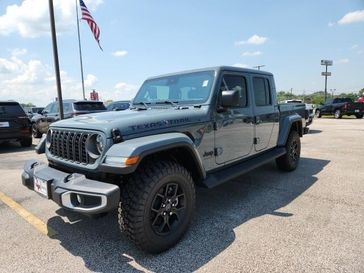 New 2025 Jeep Gladiator 