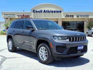 New 2026 Jeep Grand Cherokee Laredo 4x4