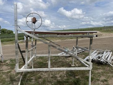 Used 2005 SHORESTATION CANT SKI LIFT WCAN 