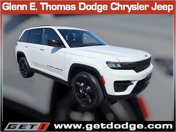 Used 2023 Jeep Grand Cherokee Altitude