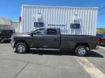 2024 RAM 2500 Tradesman Crew Cab 4x4 8' Box