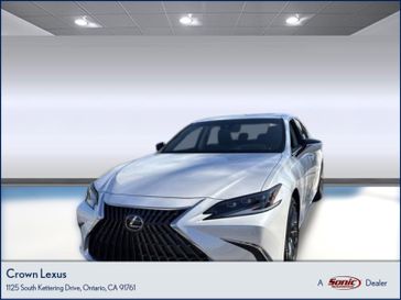 New 2025 Lexus ES 300h Luxury
