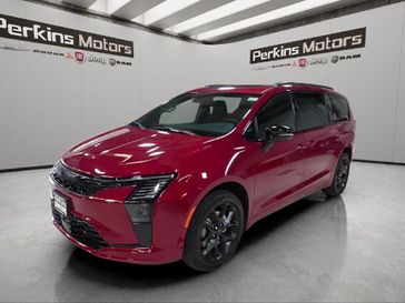 New 2027 Chrysler Pacifica Limited Awd