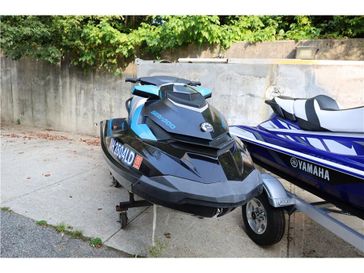 2018 Seadoo PW GTI SE 155 LBBM 18  in a Blue White exterior color. New England Powersports 978 338-8990 pixelmotiondemo.com 