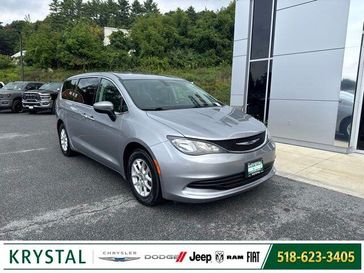 Used 2018 Chrysler Pacifica Touring