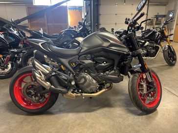 2025 Ducati MONSTER PLUS 