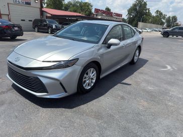 Used 2025 Toyota Camry Hybrid XLE