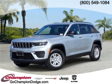 2025 Jeep Grand Cherokee Laredo 4x2