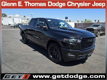 New 2026 RAM 1500 Laramie Crew Cab 4x2 5'7' Box