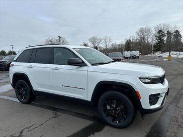New 2025 Jeep Grand Cherokee Altitude X 4x4
