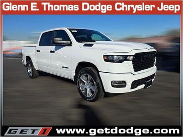 New 2026 RAM 1500 Express Crew Cab 4x2 5'7' Box