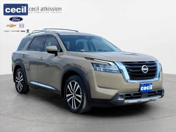 Used 2023 Nissan Pathfinder Platinum