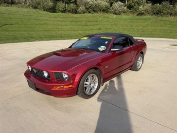 Used 2007 Ford Mustang GT Deluxe