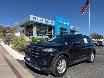 Used 2025 Ford Explorer Active