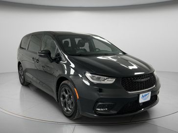 Used 2022 Chrysler Pacifica Hybrid Touring L