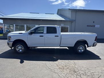 New 2026 RAM 2500 Tradesman Crew Cab 4x4 8' Box