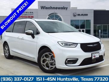 2023 Chrysler Pacifica Limited in a Bright White Clear Coat exterior color and Black/Alloy/Blackinterior. Wischnewsky Dodge 936-755-5310 wischnewskydodge.com 