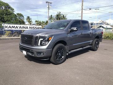 2019 Nissan Titan Crew Cab SL Midnight Edition