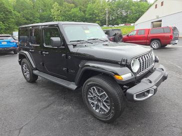 2025 Jeep Wrangler 4-door Sahara