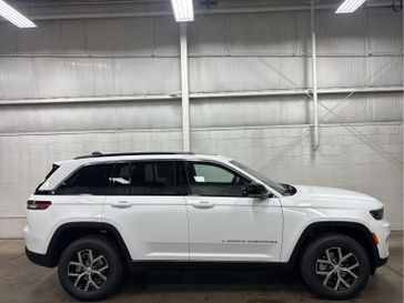 New 2025 Jeep Grand Cherokee Limited 4x4