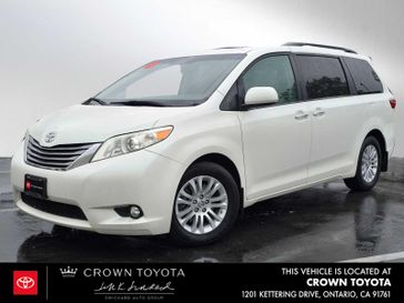 2017 Toyota Sienna XLE