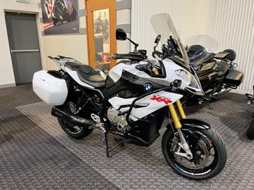 2016 BMW S 1000 XR in a WHITE exterior color. SoSo Cycles 877-344-5251 sosocycles.com 