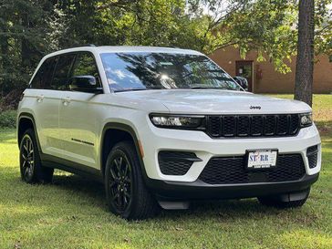New 2025 Jeep Grand Cherokee Altitude 4x4