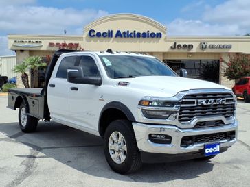 New 2026 RAM 3500 Big Horn Crew Cab Chassis 4x4 60' Ca